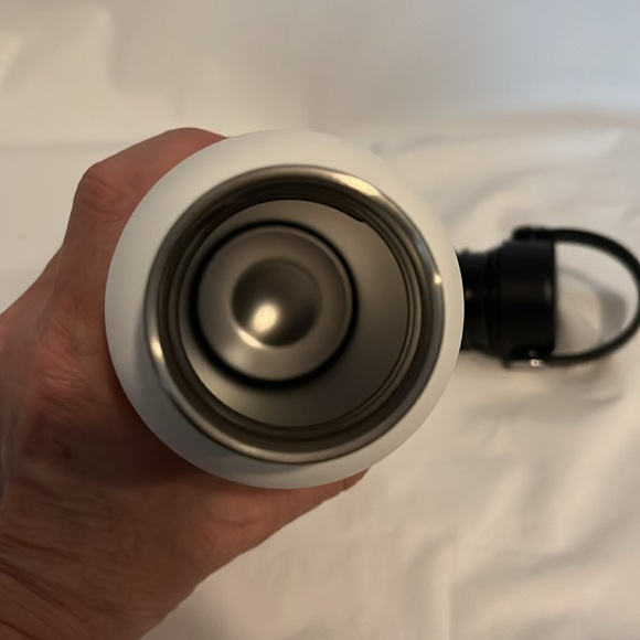 Hydro Flask 21 Ounce Insulated Bottle - Picture 4 of 7